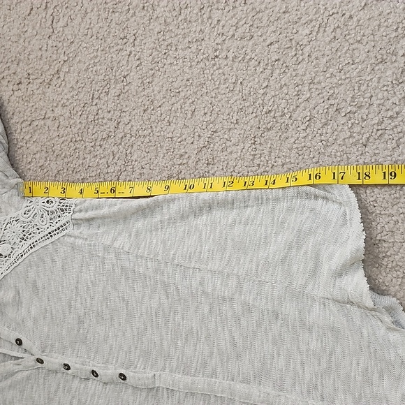 Long sleeve top with see through lace - Picture 8 of 11